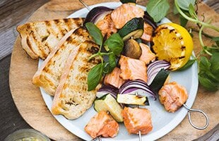Norwegian salmon skewers with chili aioli