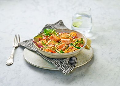 Whole grain pasta with Norwegian salmon and vegetables