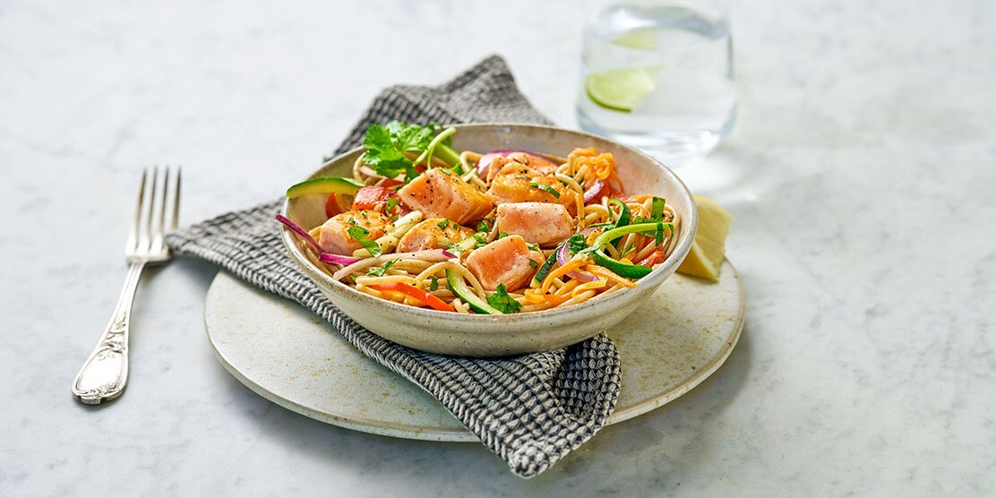 Whole grain pasta with Norwegian salmon and vegetables